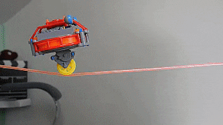 Jezdící balanční hračka robot