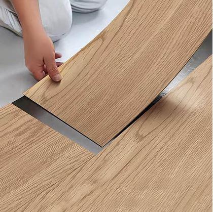 Obrázek z PVC samolepicí dřevěná podlaha - dub světlý