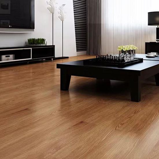 Obrázek z PVC samolepicí dřevěná podlaha - dub tmavý