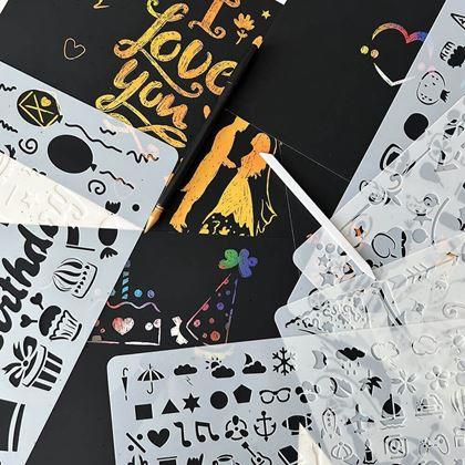 Obrázek z 5 ks vyškrabávacích šablon A4 + 2 pera