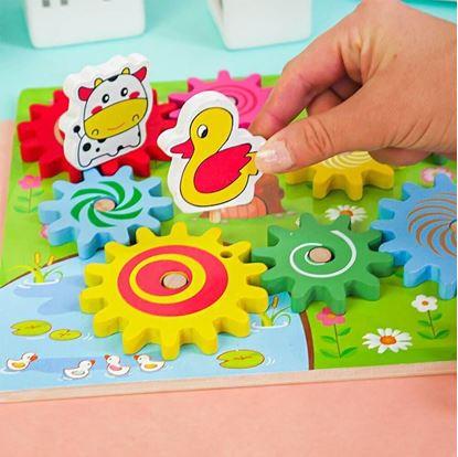 Obrázek Dřevěná hračka s ozubenými kolečky se zvířátky