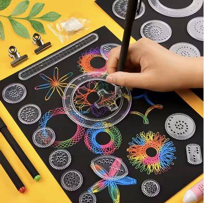 Obrázek z Sada kreslicích šablon - spirograf