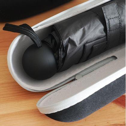 Obrázek z Mini skládací deštník s pouzdrem - černý