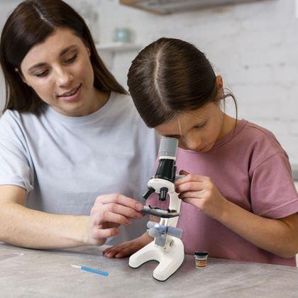 Obrázek z Vzdělávací dětský mikroskop v sadě s náčiním