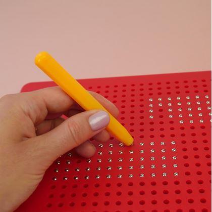 Obrázek z Magnetická kreslící tabulka - velká, červená