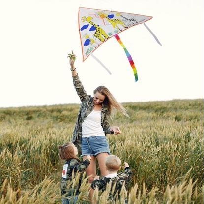 Obrázek Létající drak k vybarvení