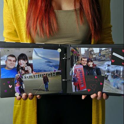 Obrázek z Zážitkový deník/fotoalbum filmová klapka + kreativní sada samolepek