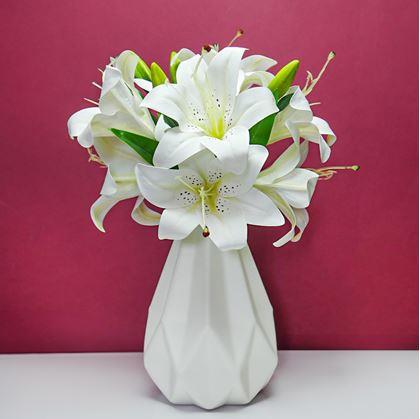 Obrázek z Umělá kytice lilií - bílá