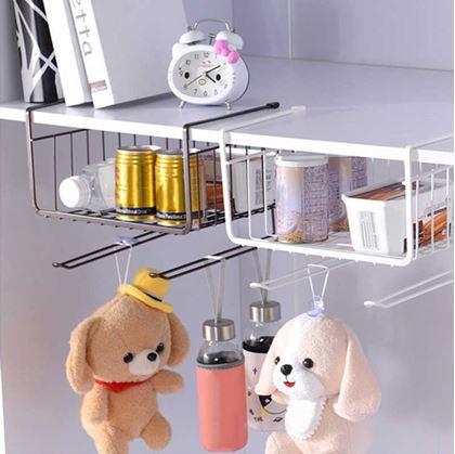 Obrázek z Závěsný kovový košík s háčky - bílý