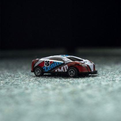 Obrázek z Kaskadérské skákací autíčko - bílo červené