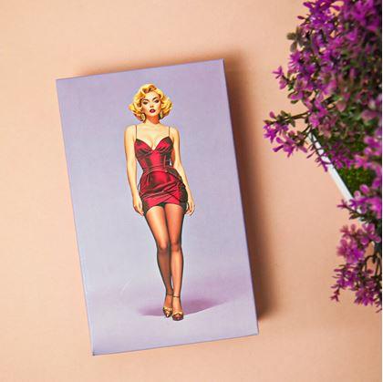 Obrázek z Papírové kapesníky v krabičce - dáma v šatech