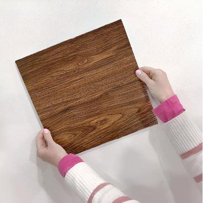 Obrázek z PVC samolepicí podlahové čtverce 30x30 cm - dřevo