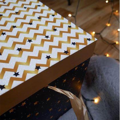Obrázek z Dárková krabička 22 cm - hvězdy