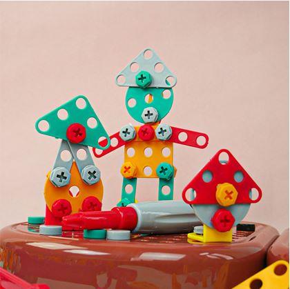 Obrázek z Šroubovací stavebnice pro děti