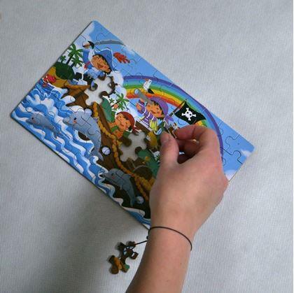 Obrázek z Dětské puzzle v plechové krabičce - piráti