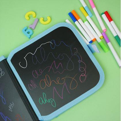 Obrázek z Dětská kreslící knížka s fixy - ptáčci