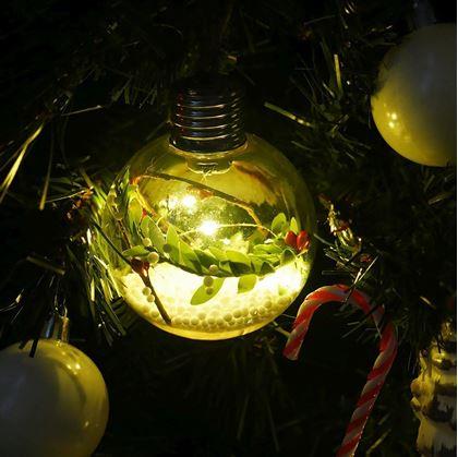 Obrázek z Vánoční LED svítící koule na stromeček - girlanda