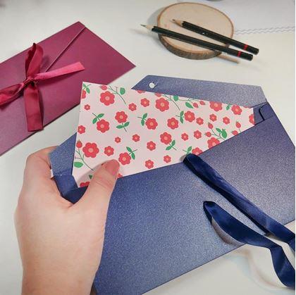 Obrázek z Dárková obálka se stuhou - modrá