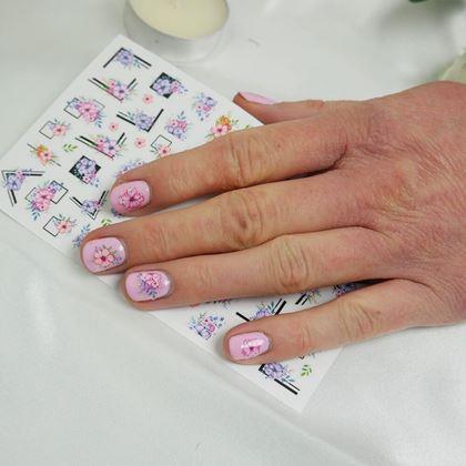 Obrázek z Sada samolepek na nehty - 71 ks květy