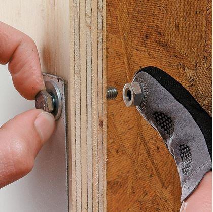 Obrázek z Magnetický návlek na prst pro usnadnění montáže