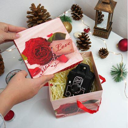 Obrázek z Dárková krabička 15 cm - valentýnská růže