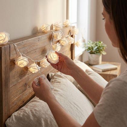 Obrázek z LED světelný řetěz na baterie s růžičkami – 20 květů